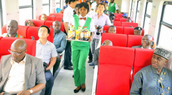 Nigéria : le président Buhari inaugure le 1er Train à Grande Vitesse de l’Afrique de l’Ouest