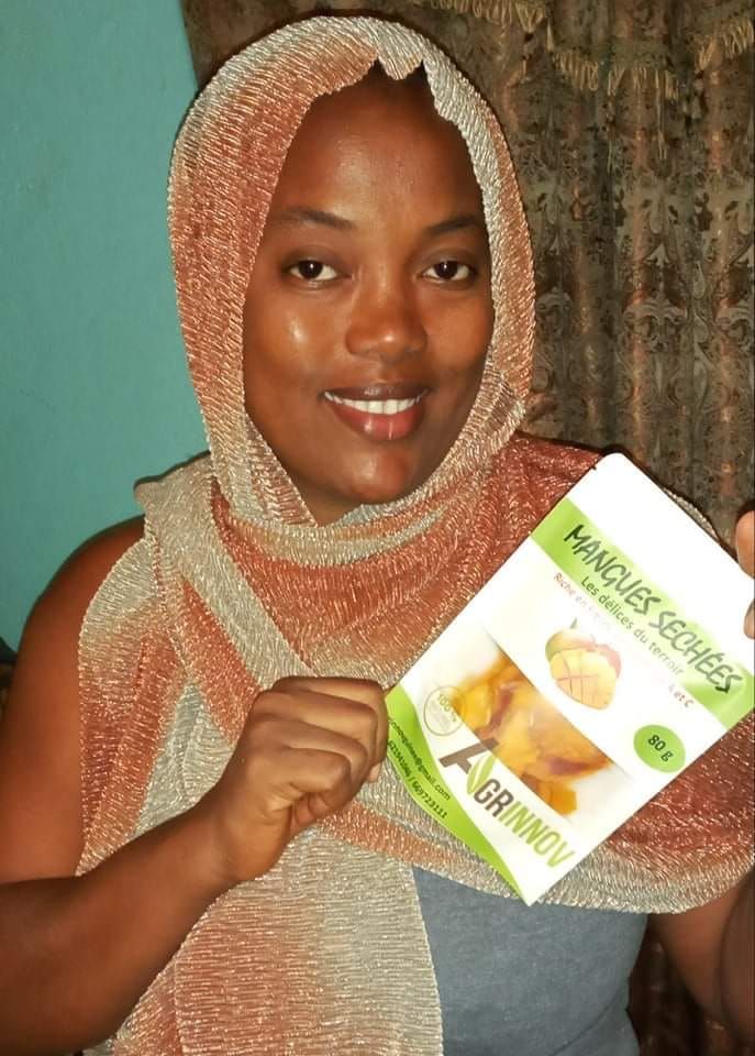 Fatoumata BAH fondatrice d’AGRINNOV, spécialisée dans la production et la commercialisation des fruits séchés